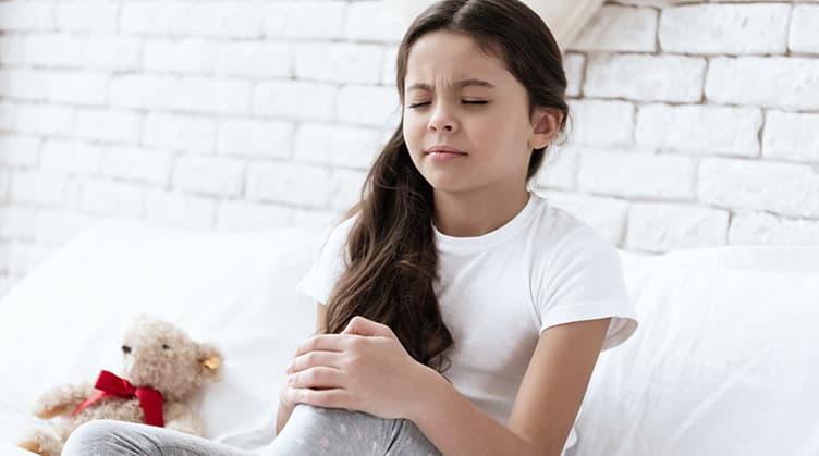 Child with knee pain