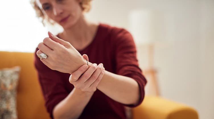 woman with wrist pain